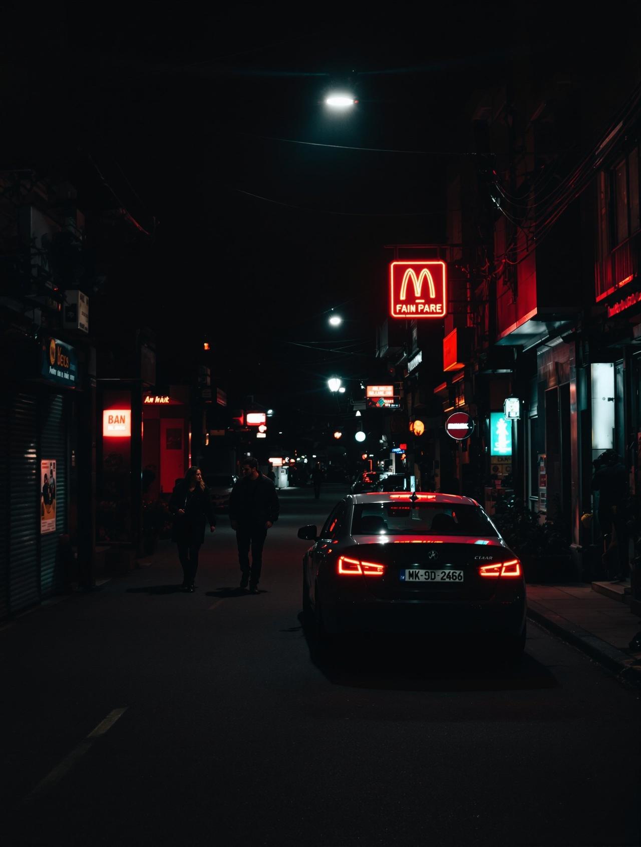 某男星深夜私会现场 - 51瓜